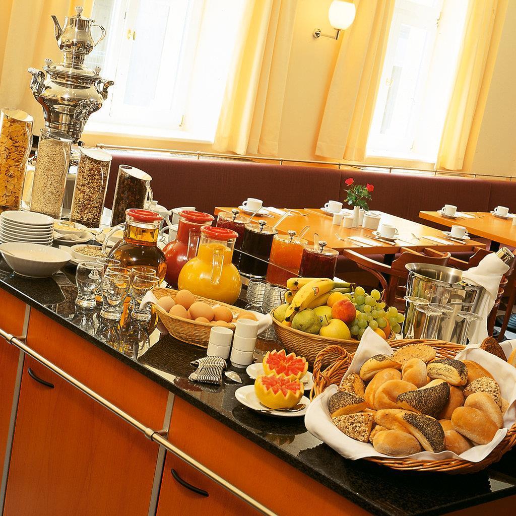 Sorat Hotel Chociebuż Restauracja zdjęcie