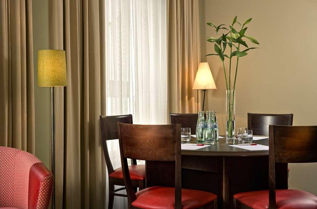 Sorat Hotel Chociebuż Udogodnienia zdjęcie
