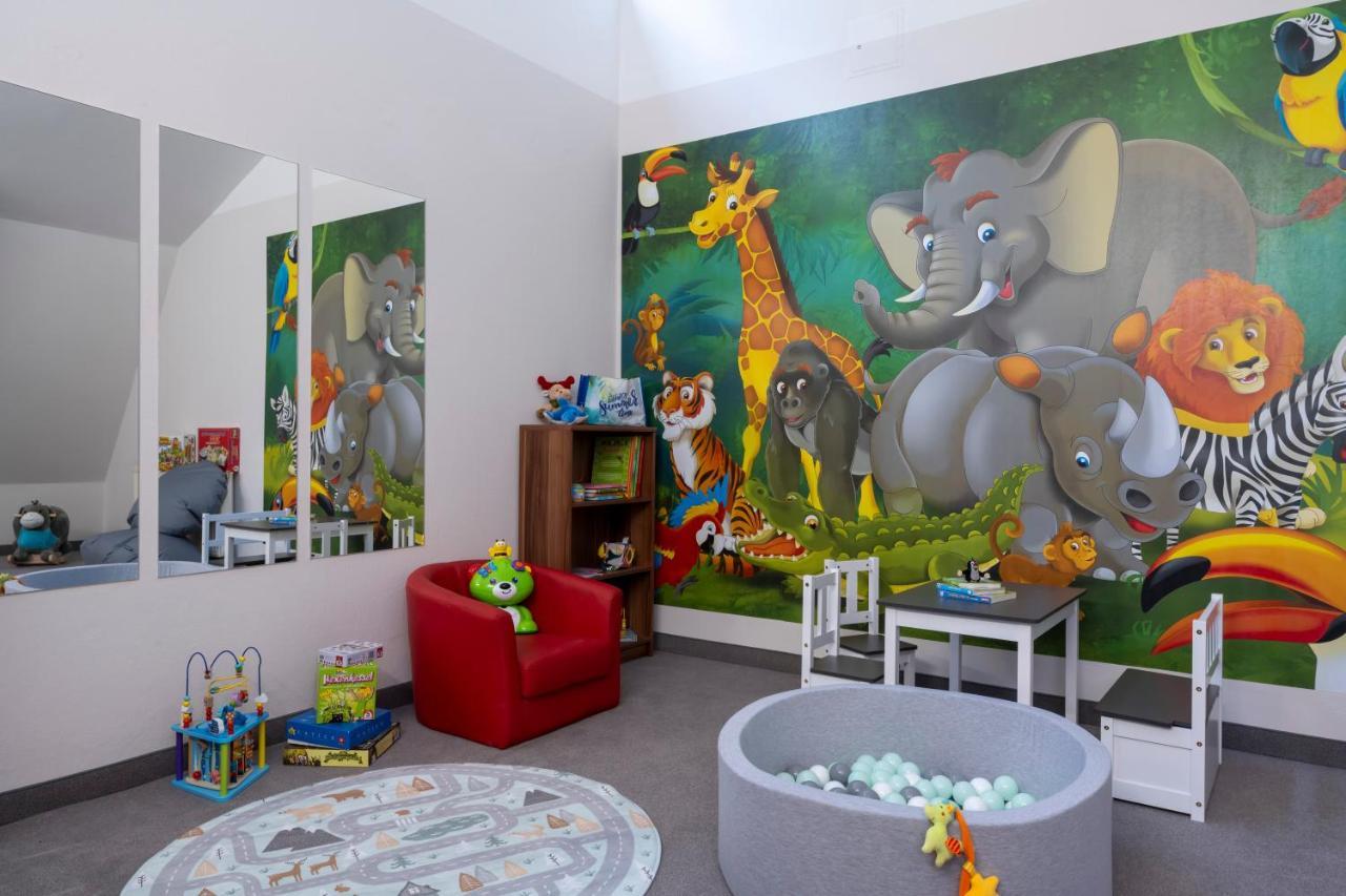 Sorat Hotel Chociebuż Zewnętrze zdjęcie