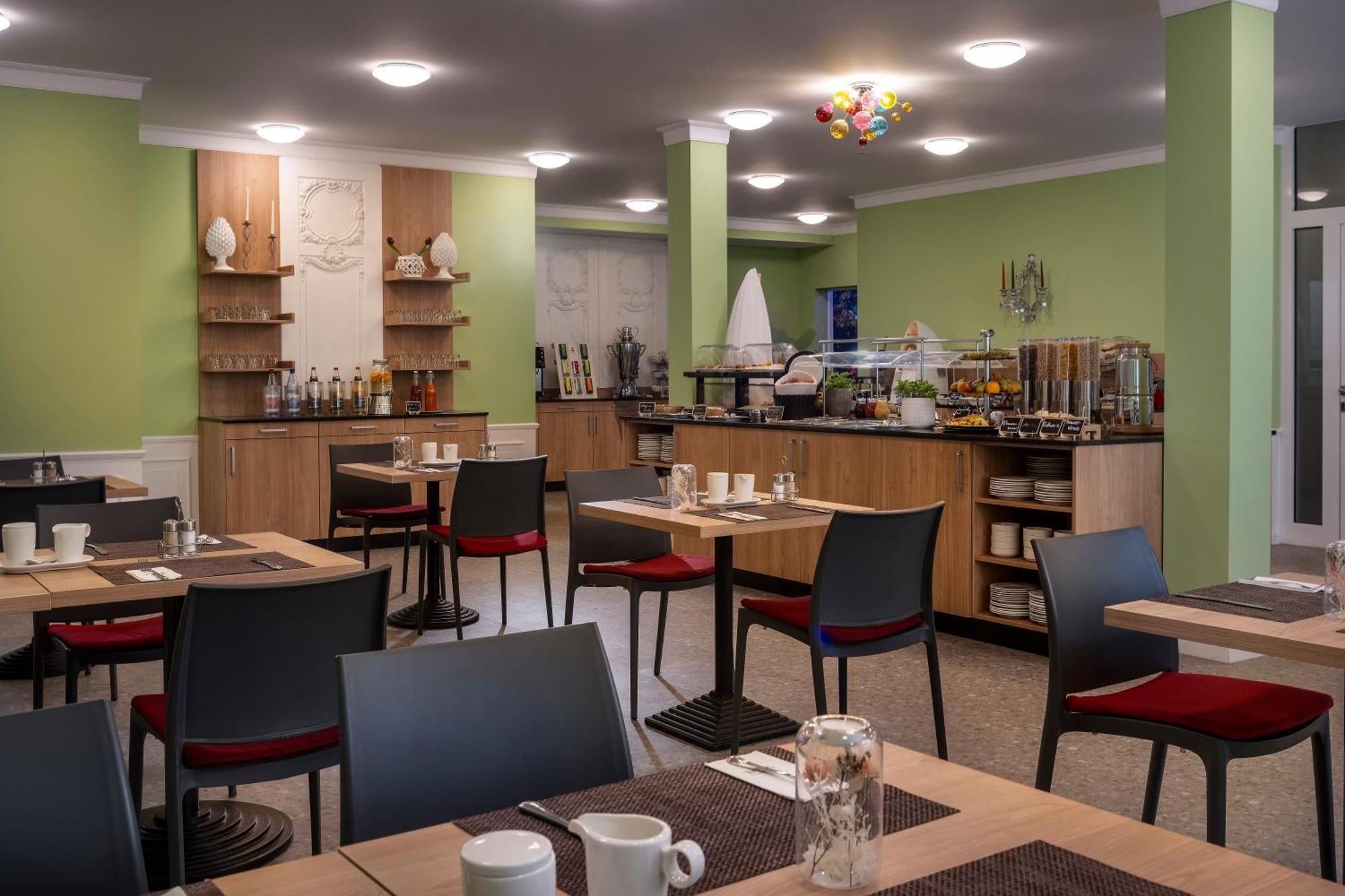 Sorat Hotel Chociebuż Zewnętrze zdjęcie