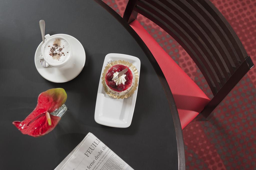 Sorat Hotel Chociebuż Zewnętrze zdjęcie